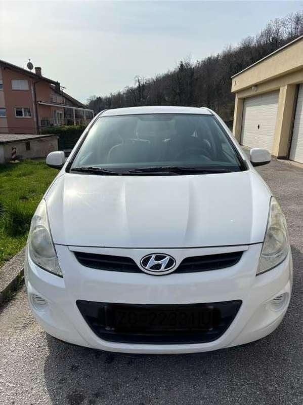 Usata Hyundai i20 GO! 75 CV (55 kW) 2014 Utilitaria