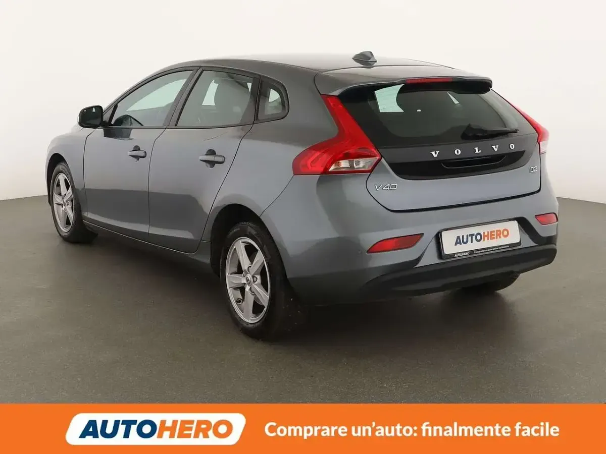 Usata Volvo V40 Kinetic 120 CV (88 kW) 2017 Grigio Station wagon