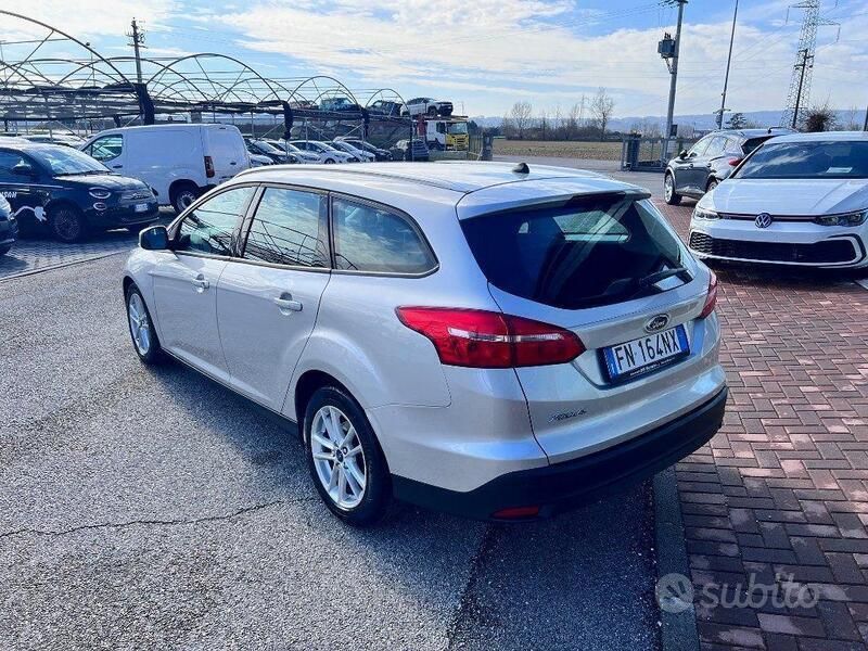 Usata Ford Focus Titanium 120 CV (88 kW) 2018 Argento Station wagon
