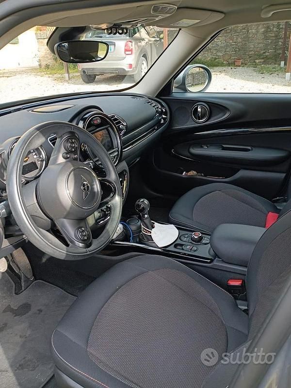 Usata Mini One Clubman 102 CV (75 kW) 2020 Grigio Station wagon