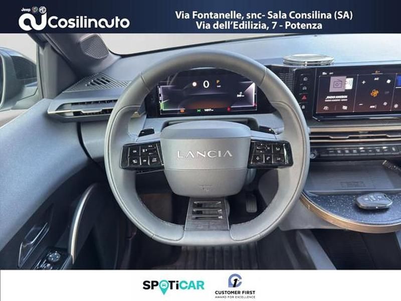 Gebraucht Lancia Ypsilon 101 PS (74 kW) 2025 Grau Kleinwagen