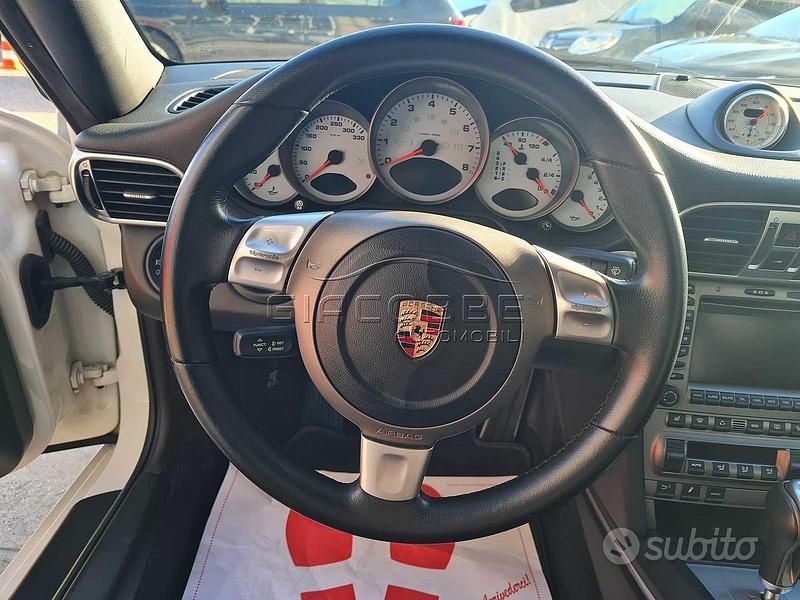Usata Porsche 911 Carrera S 355 CV (261 kW) 2006 Bianco carrara Coupé