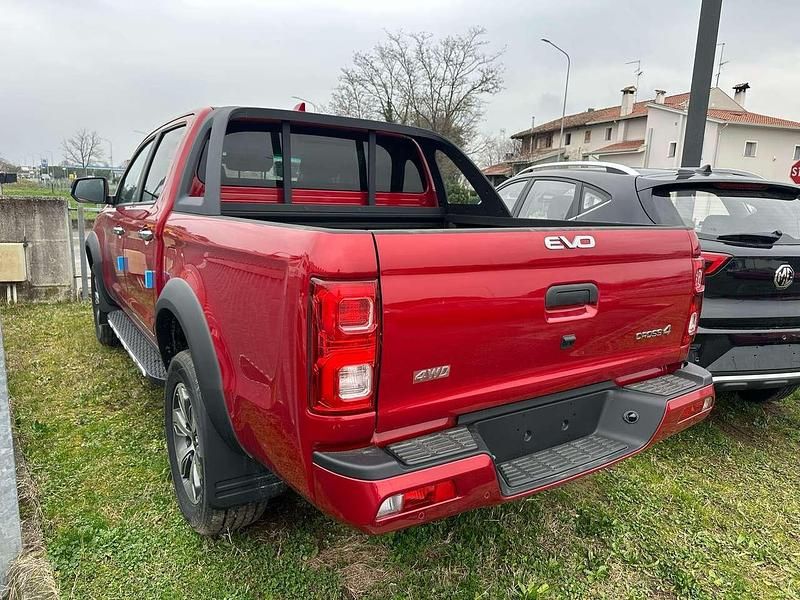 Nuova EVO Cross 4 136 CV (100 kW) 2026 Rossa met Pick-up