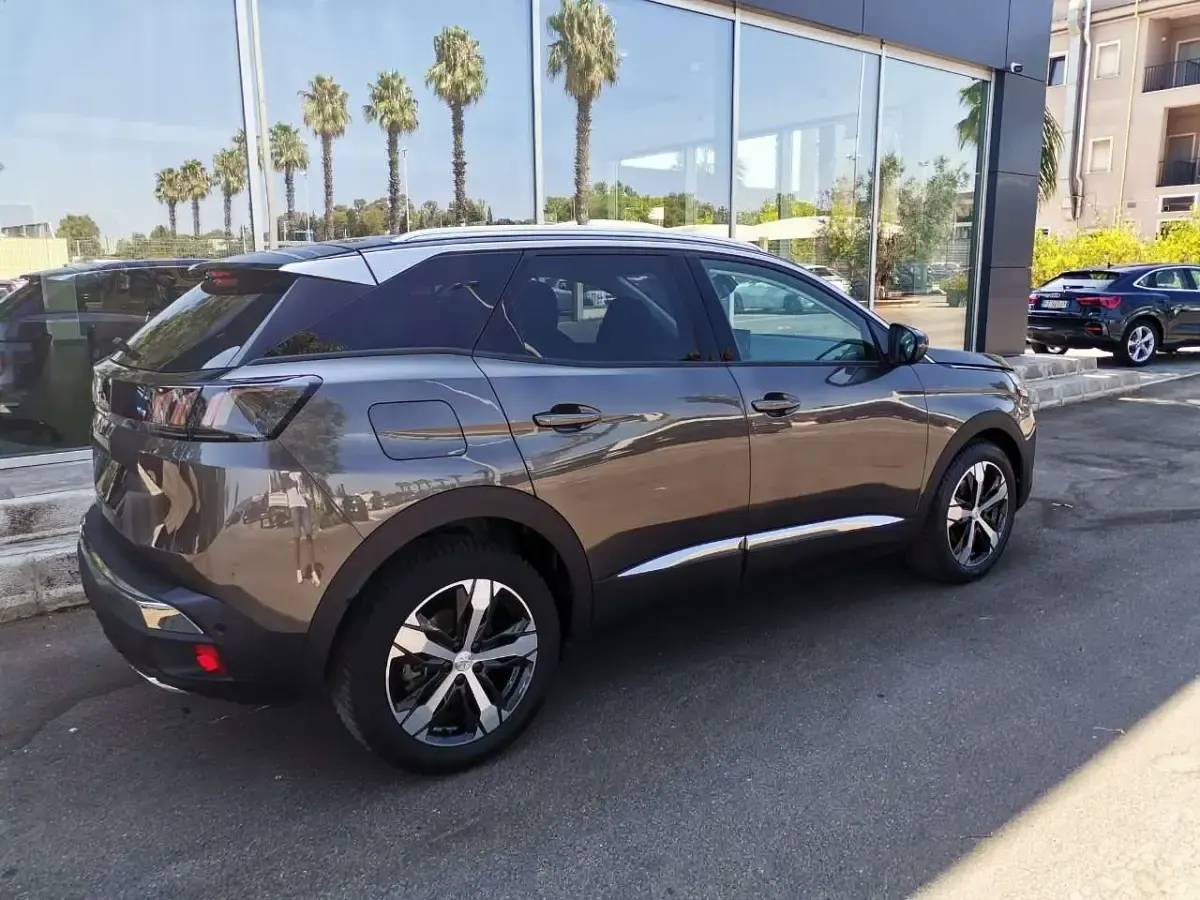 Usata Peugeot 3008 Active 131 CV (96 kW) 2020 Grigio SUV