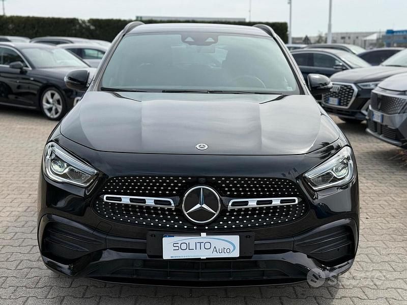 Usata Mercedes GLA200 Premium 150 CV (110 kW) 2022 Nero SUV