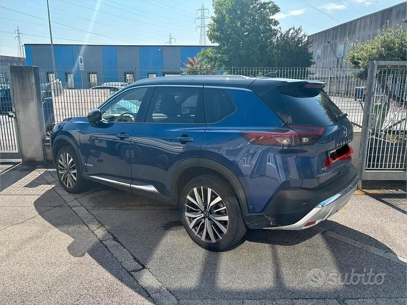 Blu Usata 2022 Nissan X-Trail Tekna SUV | 28.500 € (Buon prezzo) - Immagine 1/4