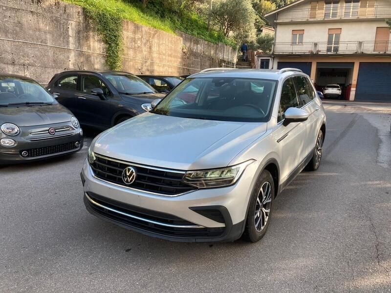 Usata VW Tiguan Life 122 CV (89 kW) 2021 Argento SUV