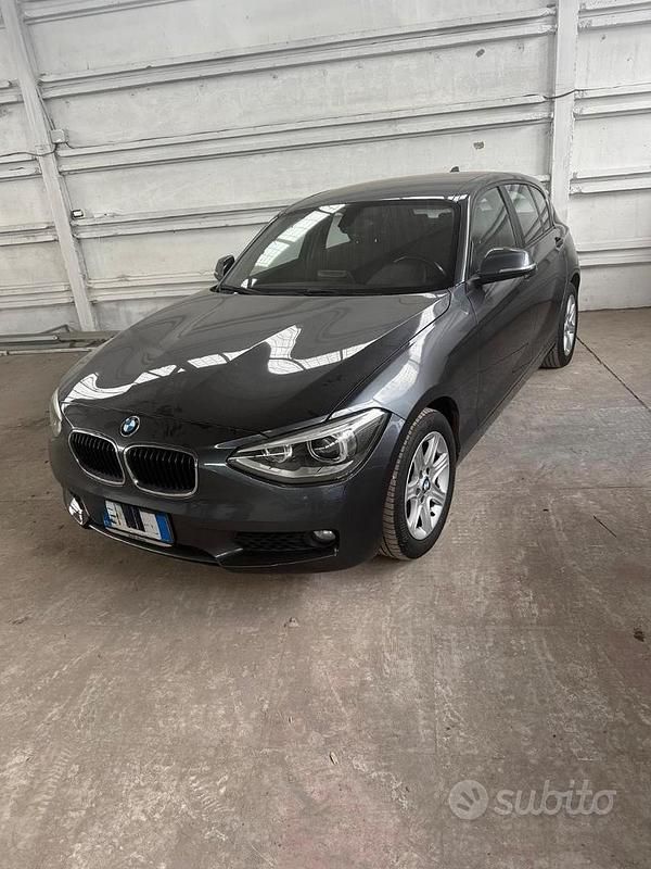 Grigio Usata 2013 BMW 114 Due volumi | 8700 € (Buon prezzo) - Immagine 1/4