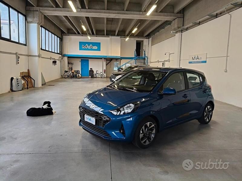 Nuova Hyundai i10 2025 Blu Utilitaria
