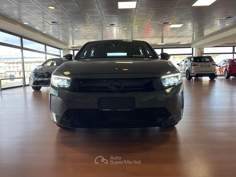 Usata Opel Corsa GS Line 101 CV (74 kW) 2024 Grigio Utilitaria