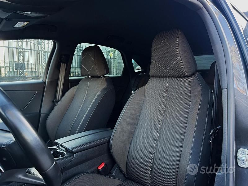 Usado DS Automobiles DS7 Crossback Bastille 131 CV (96 kW) 2023 Gris SUV