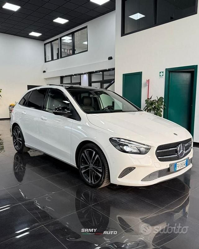 Usata Mercedes B180 116 CV (85 kW) 2019 Bianco Monovolume
