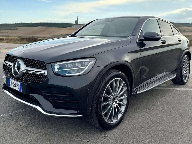 Usata Mercedes GLC300 Premium Plus 245 CV (180 kW) 2020 Onixgrey Coupé