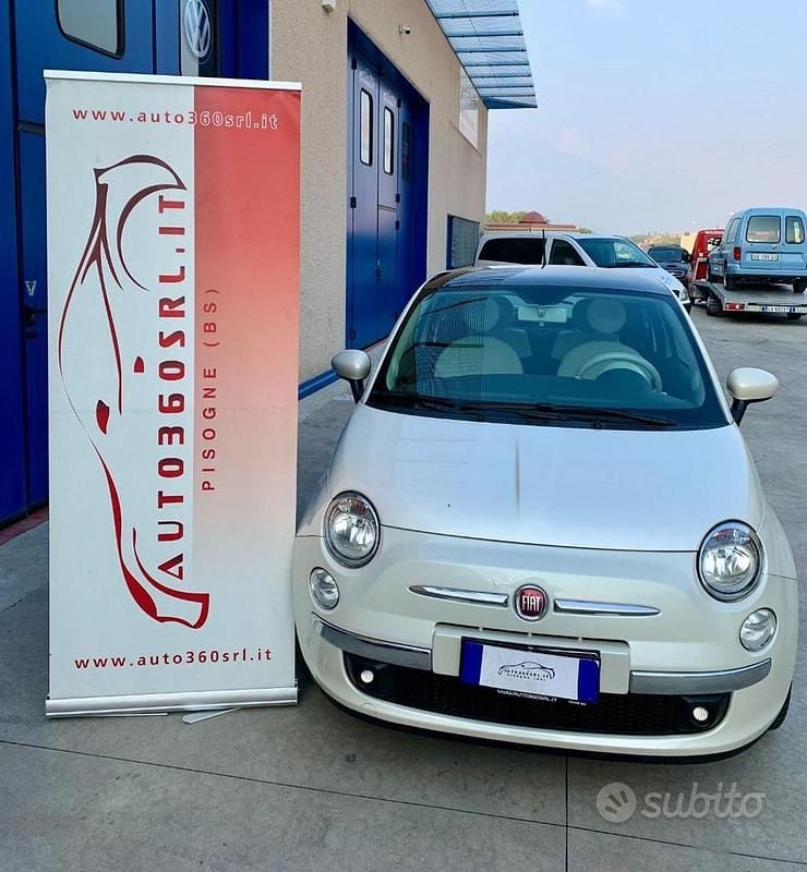 Usata Fiat 500 Lounge 101 CV (74 kW) 2012 Bianco perlato Utilitaria