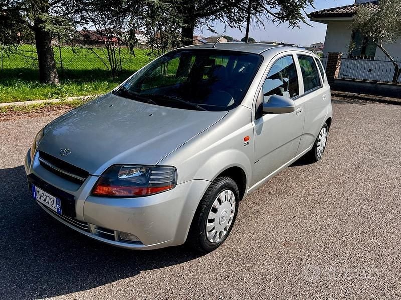 Usata Chevrolet Kalos SE Plus 72 CV (52 kW) 2004 Grigio Berlina