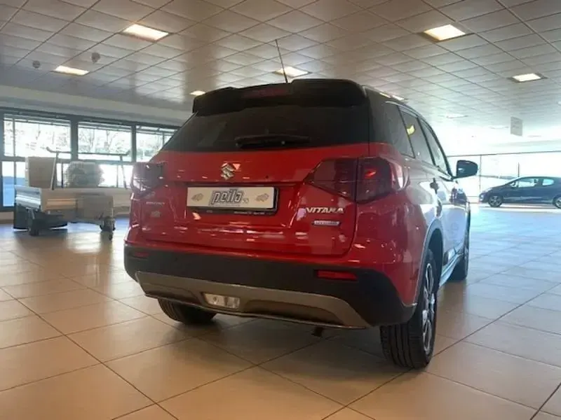 Usata Suzuki Vitara 129 CV (94 kW) 2021 Rosso SUV