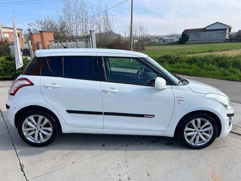 Usata Suzuki Swift 75 CV (55 kW) 2016 Bianco Utilitaria