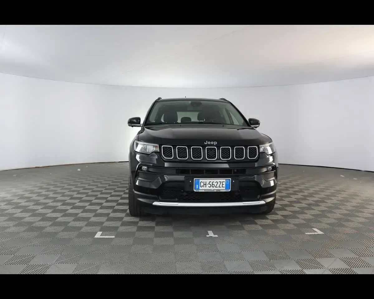 Usata Jeep Compass Limited 131 CV (96 kW) 2022 Carbon black SUV