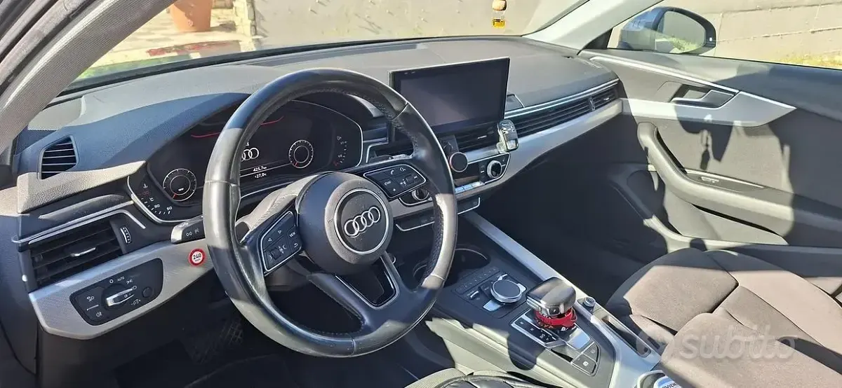 Usata Audi A4 150 CV (110 kW) 2018 Grigio Station wagon