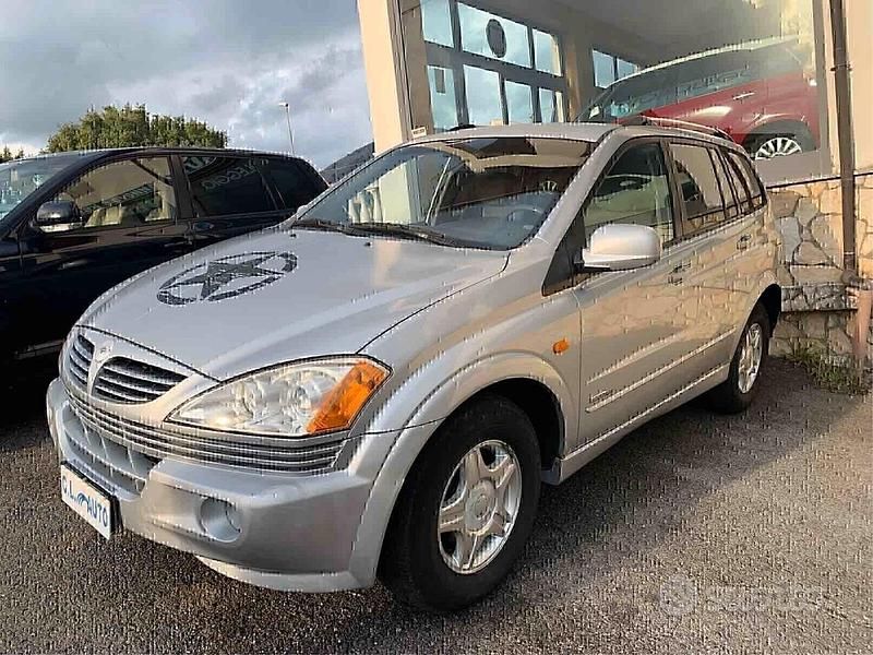 Usata Ssangyong (KGM) Kyron 141 CV (103 kW) 2006 Rosso SUV