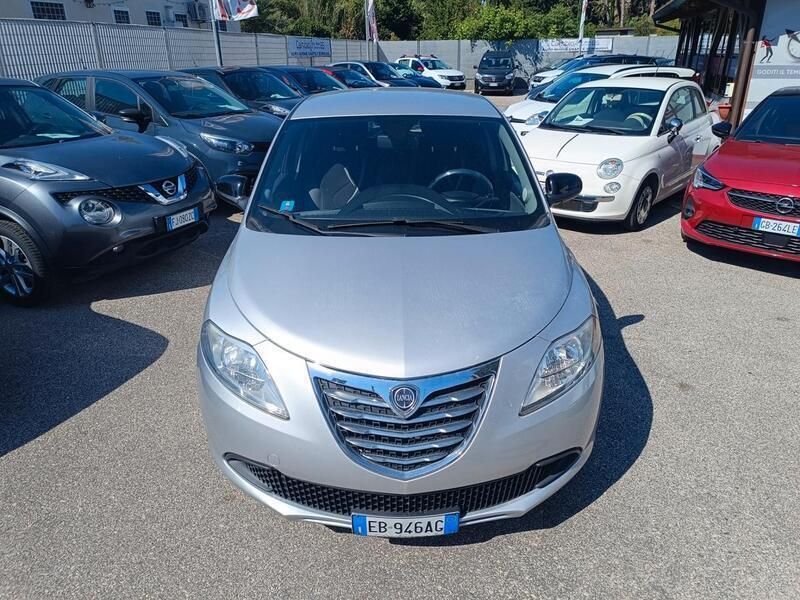 Usata Lancia Ypsilon Silver 69 CV (50 kW) 2012 Grigio Utilitaria