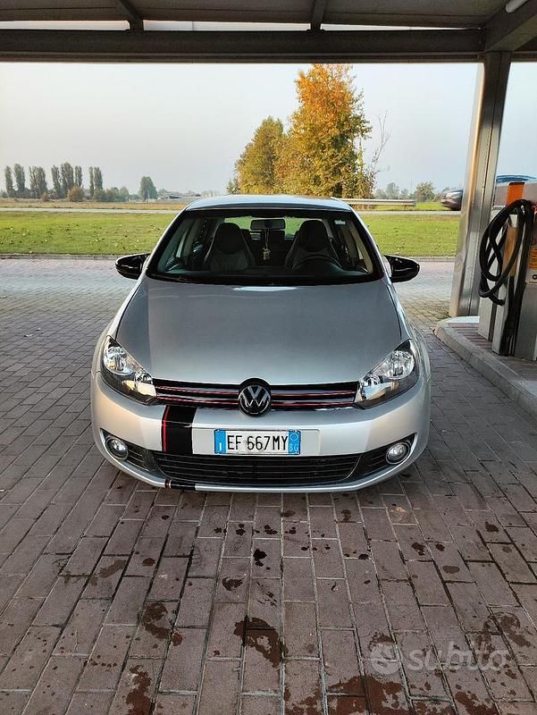 Usata VW Golf VI 102 CV (75 kW) 2011 Grigio Utilitaria