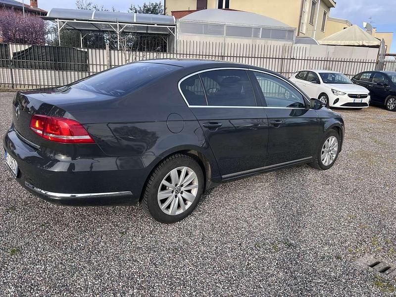 Usata VW Passat Comfortline 105 CV (77 kW) 2014 Grigio Berlina