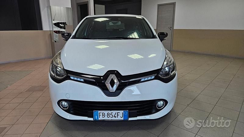 Usata Renault Clio IV 75 CV (55 kW) 2015 Bianco Berlina