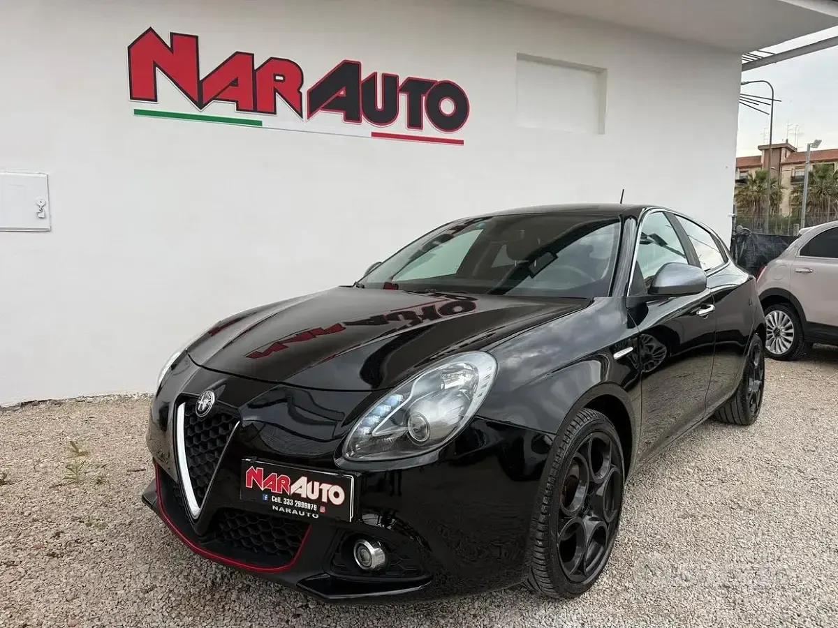 Usata Alfa Romeo Giulietta Exclusive 105 CV (77 kW) 2013 Nero Utilitaria