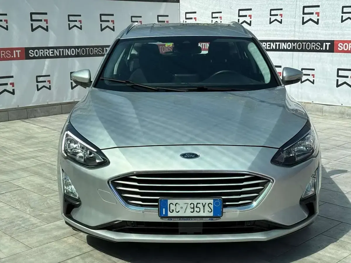 Usata Ford Focus Active 120 CV (88 kW) 2020 Pnzjbo grigio polvere di luna