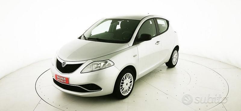 Usata Lancia Ypsilon S 95 CV (69 kW) 2016 Grigio Utilitaria