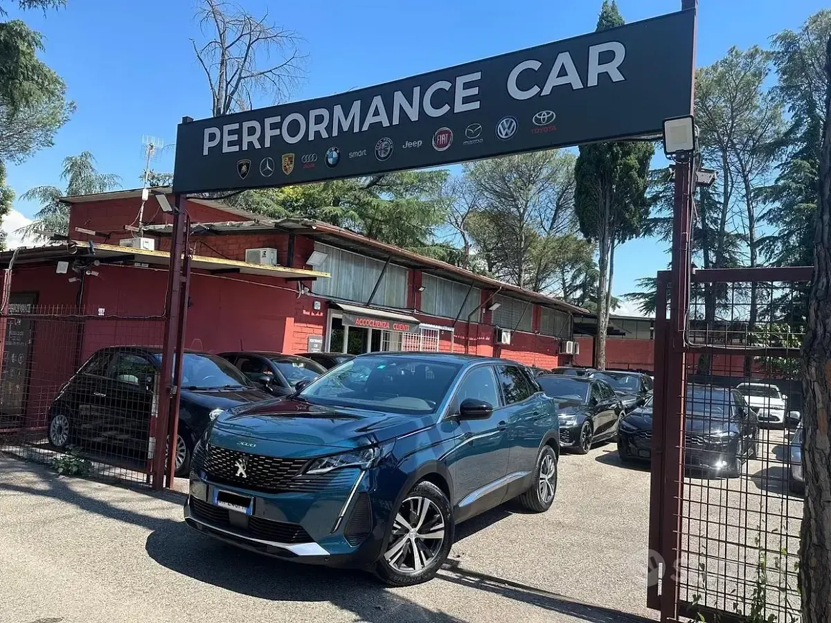 Usata Peugeot 3008 Allure 131 CV (96 kW) 2022 Bluazzurro SUV