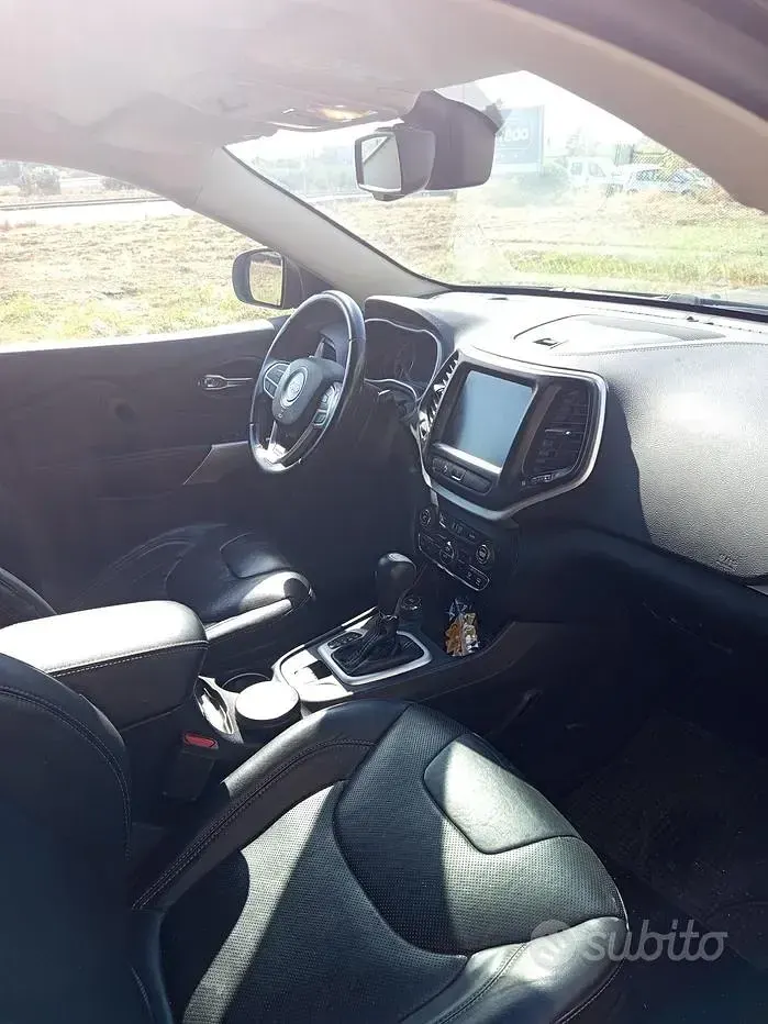 Usata Jeep Cherokee 140 CV (102 kW) 2017 Nero SUV