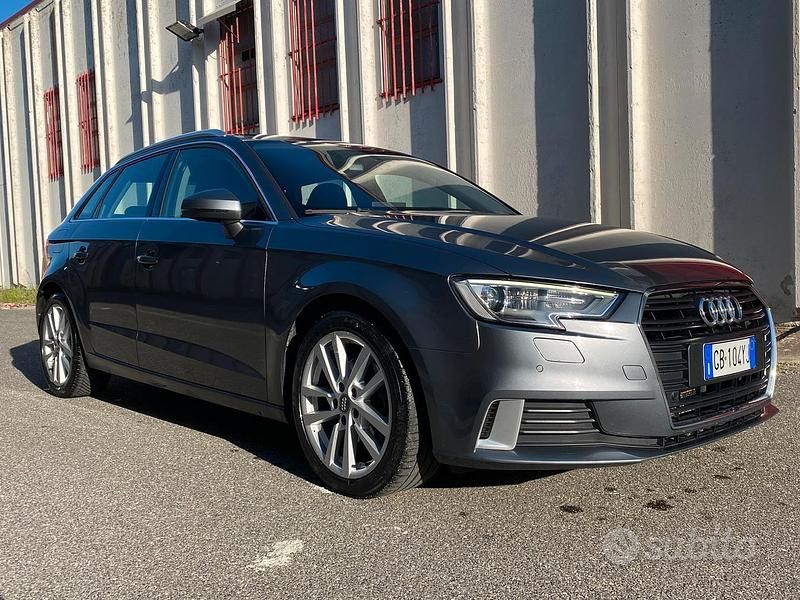 Usata Audi A3 Admired 116 CV (85 kW) 2019 Grigio Berlina