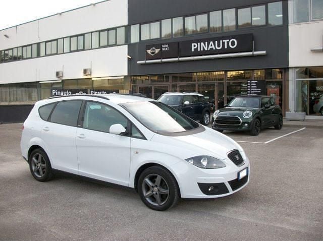 Bianco Usata 2014 Seat Altea XL I-Tech Monovolume | 8500 € (Molto cara) - Immagine 1/4