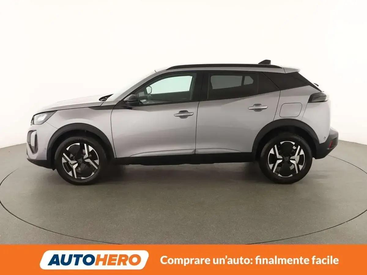 Usata Peugeot 2008 Allure 101 CV (74 kW) 2024 Grigio SUV