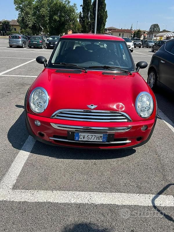 Usata Mini Cooper 2004 Rosso Utilitaria