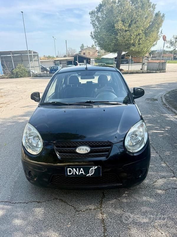 Usata Kia Picanto 62 CV (45 kW) 2011 Nero Utilitaria