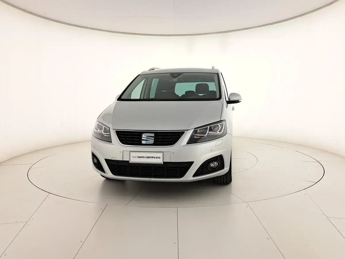 Usata Seat Alhambra XCELLENCE 150 CV (110 kW) 2020 Argento reflex Monovolume