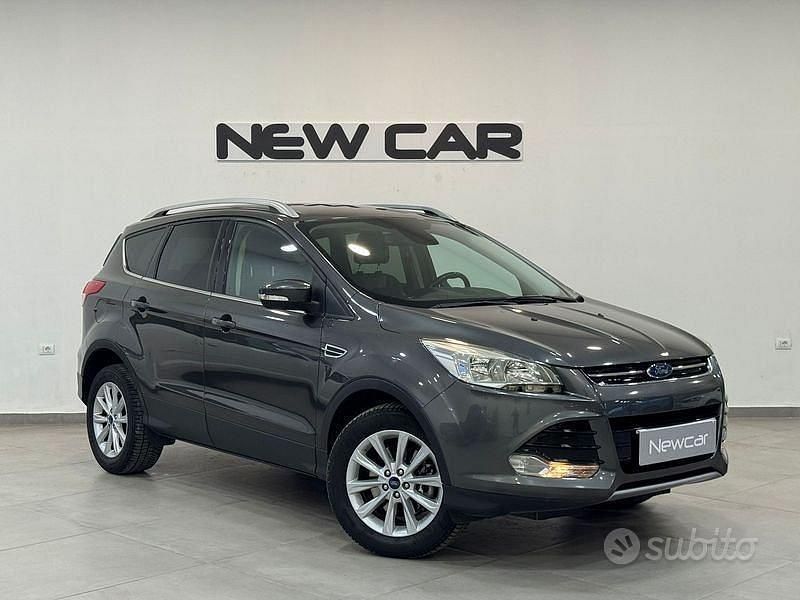 Usata Ford Kuga Titanium 120 CV (88 kW) 2016 Grigio SUV