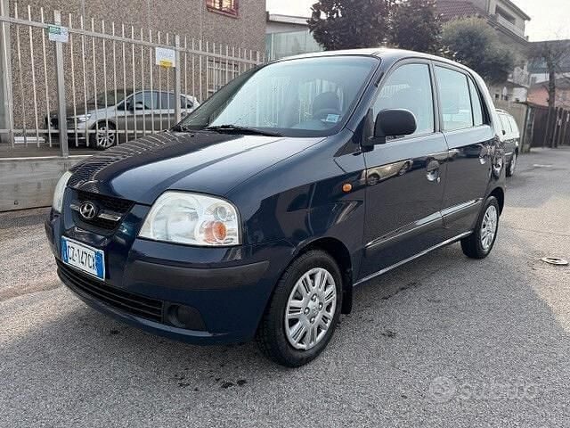 Usata Hyundai Atos Comfort 62 CV (45 kW) 2005 Blu/azzurro Utilitaria