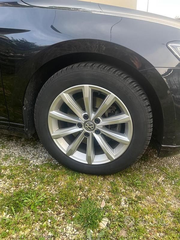 Usata VW Passat Highline 150 CV (110 kW) 2015 Nero Station wagon