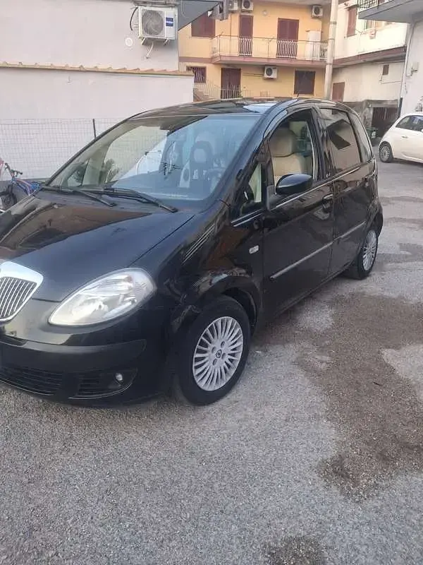 Usata Lancia Musa 95 CV (69 kW) 2006 Monovolume
