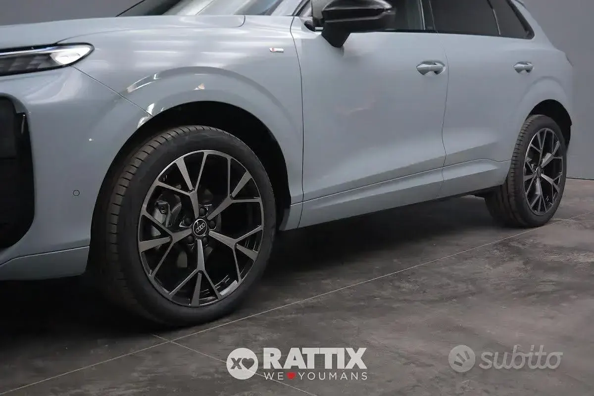 Nuova Audi Q3 S-Line 150 CV (110 kW) 2026 Grigio SUV