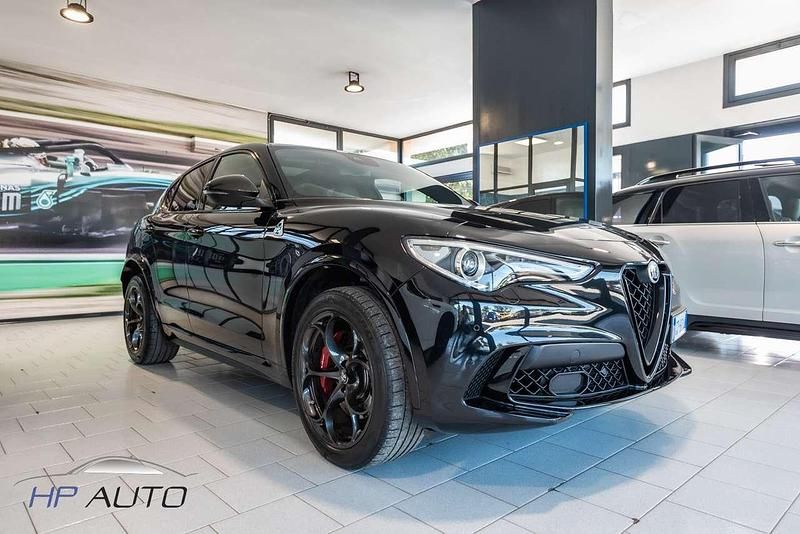 Usata Alfa Romeo Stelvio Quadrifoglio 510 CV (375 kW) 2020 Nero SUV