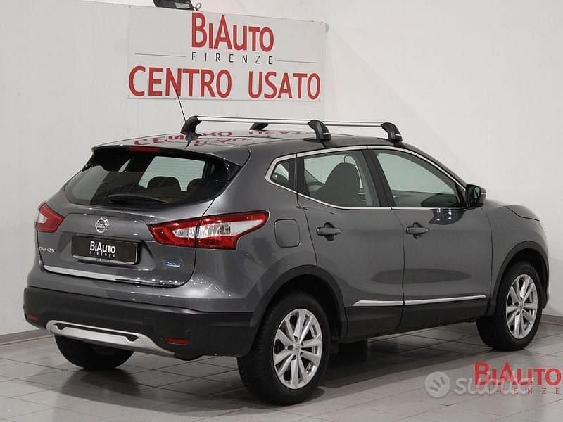 Usata Nissan Qashqai Acenta 110 CV (80 kW) 2015 Grigio SUV