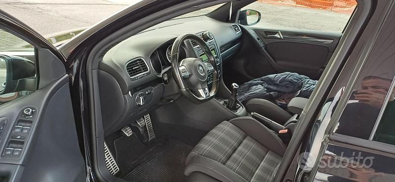 Usata VW Golf VI 170 CV (125 kW) 2011 Nero Utilitaria
