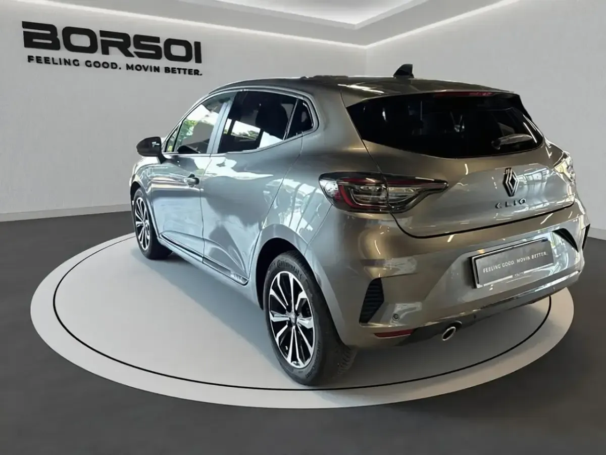 Usata Renault Clio V Techno 91 CV (66 kW) 2025 Grigio scisto Berlina