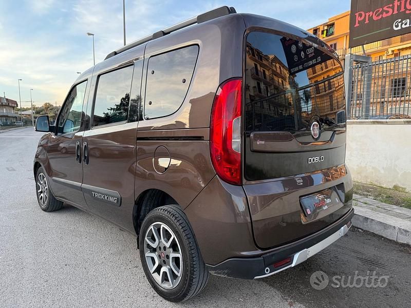 Usata Fiat Doblò Trekking 120 CV (88 kW) 2016 Marrone Monovolume