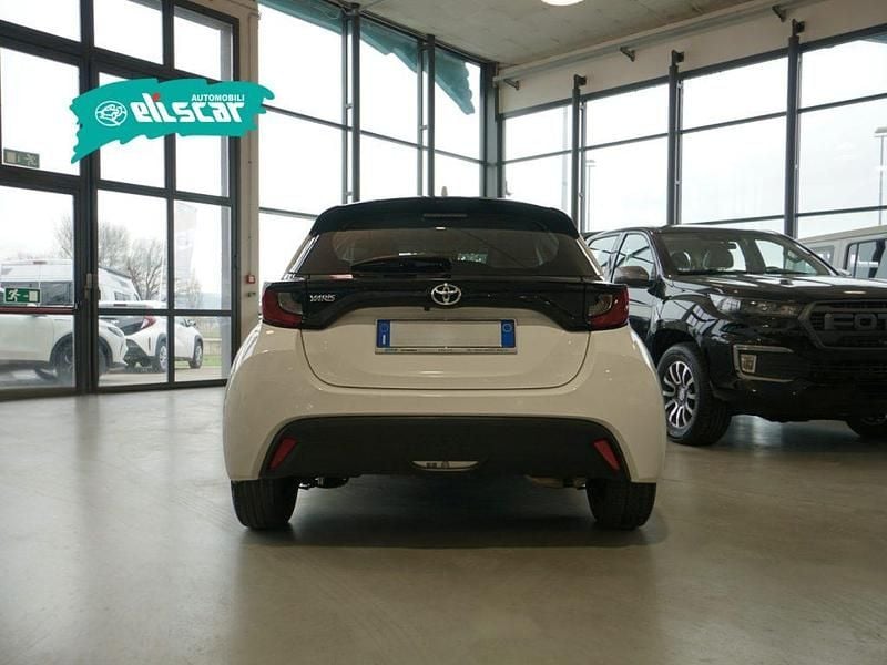 Usata Toyota Yaris Active 72 CV (52 kW) 2023 Bianco Utilitaria